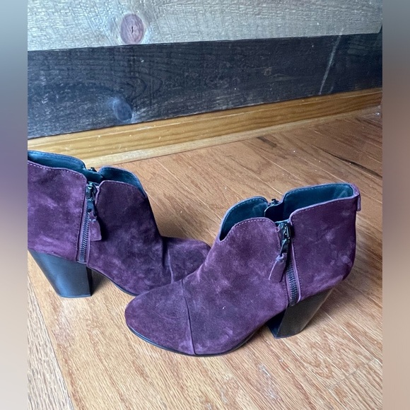 RAG & BONE Margot Suede Burgundy Purple Side Zip Heeled
Booties Size 39 - Picture 8 of 9